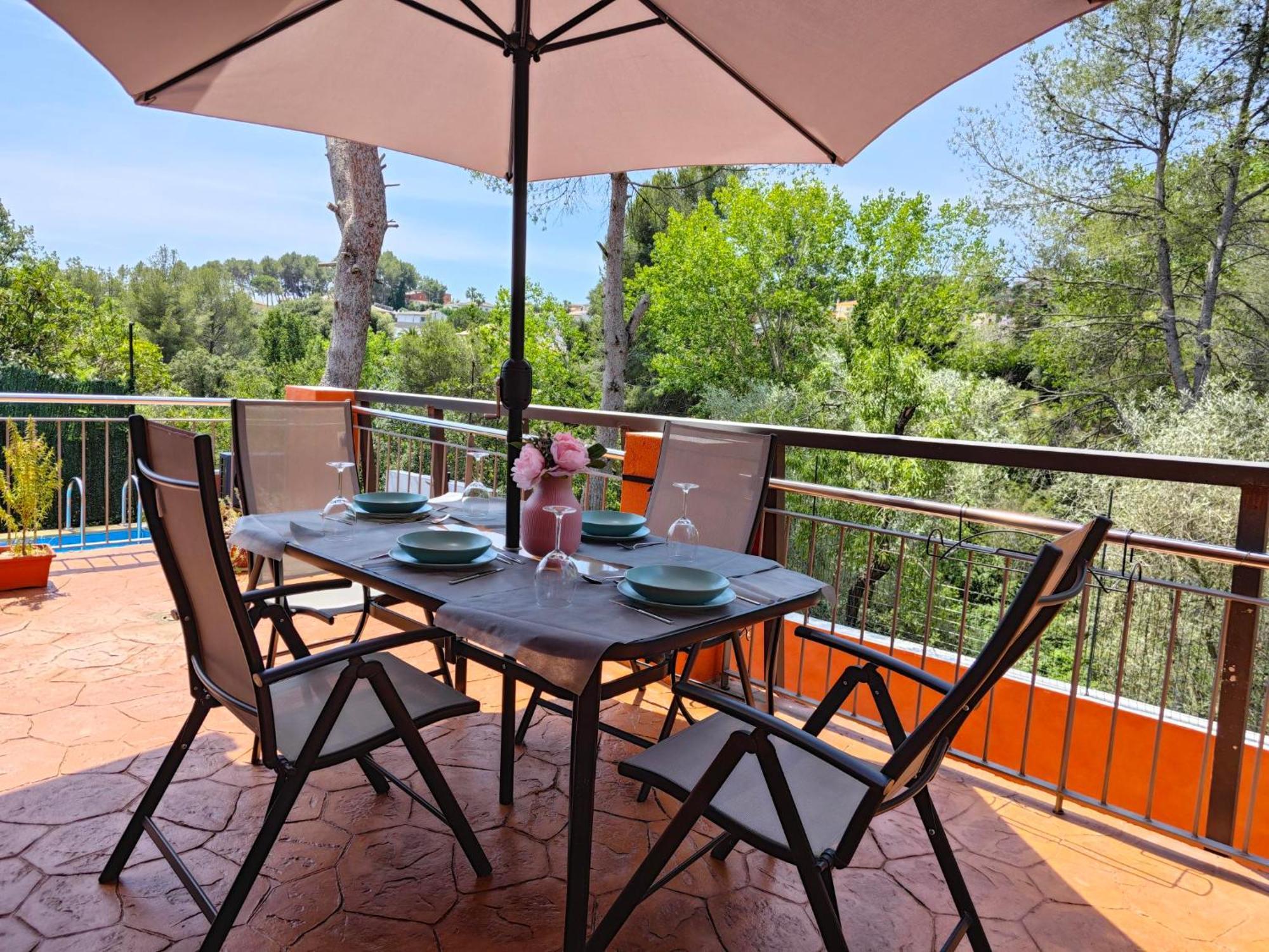Relax House Barcelone Villa Сант Естеве Сесровирес Екстериор снимка